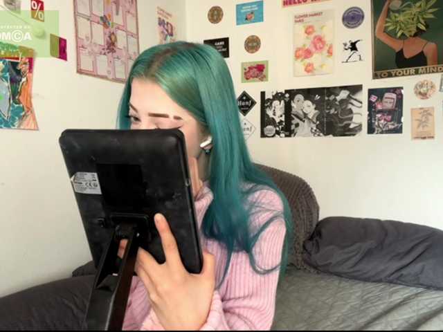 karolinawild live cam on BongaCams