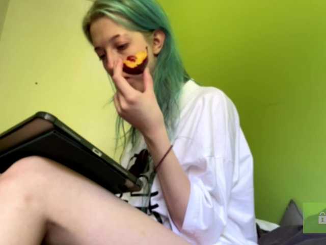 karolinawild live cam on BongaCams