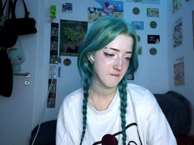 karolinawild live cam on BongaCams