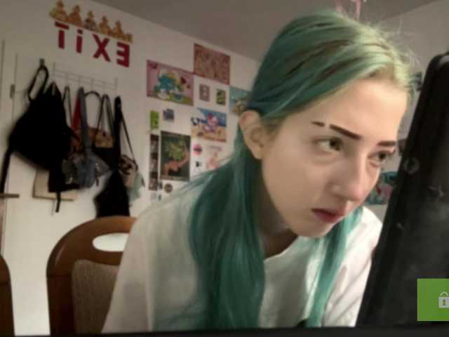 karolinawild live cam on BongaCams