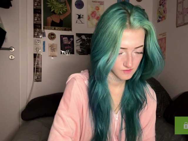 karolinawild live cam on BongaCams