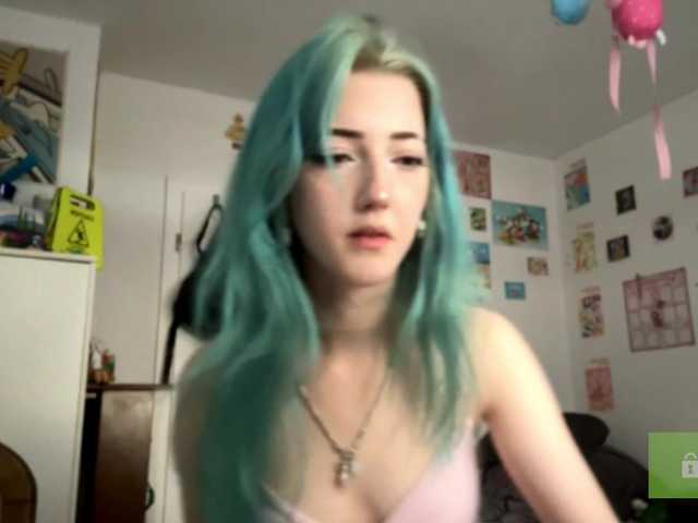 karolinawild live cam on BongaCams