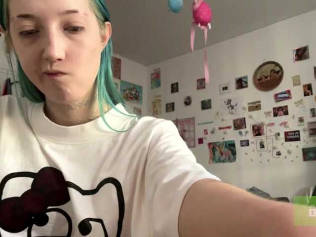 karolinawild live cam on BongaCams