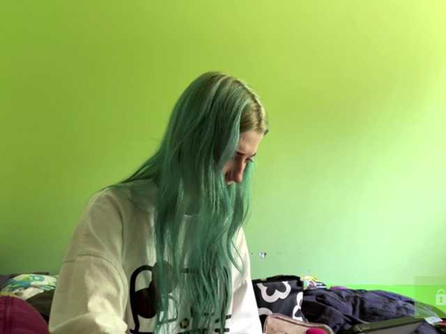 karolinawild live cam on BongaCams
