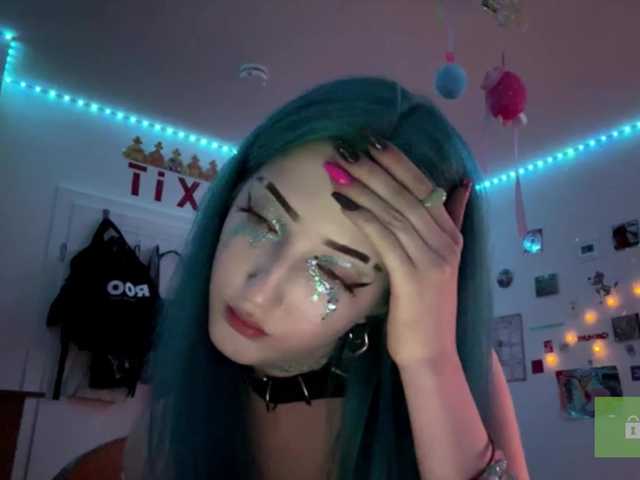karolinawild live cam on BongaCams