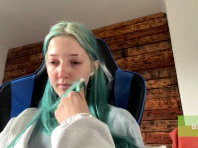 karolinawild live cam on BongaCams