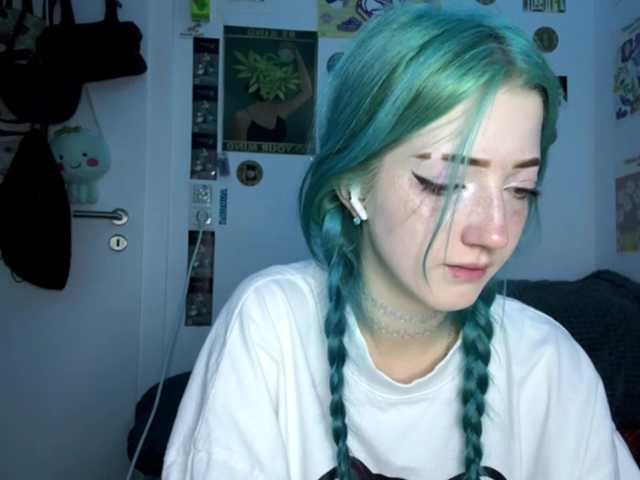 karolinawild live cam on BongaCams