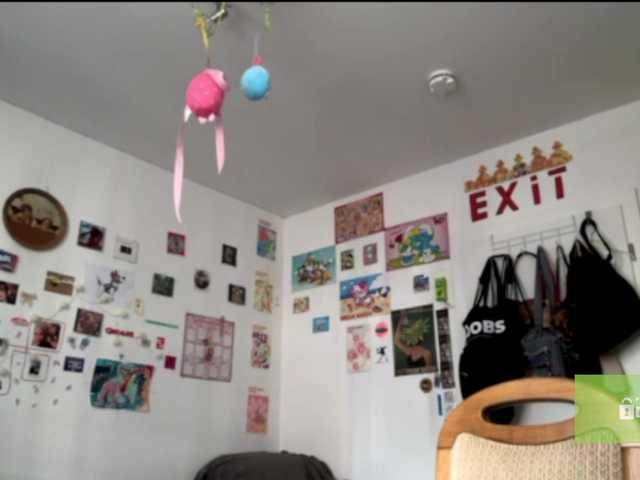 karolinawild live cam on BongaCams