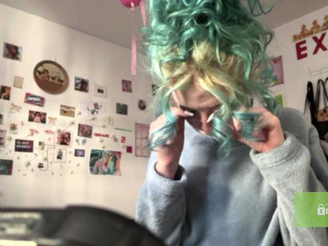 karolinawild live cam on BongaCams