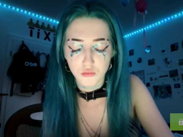 karolinawild live cam on BongaCams