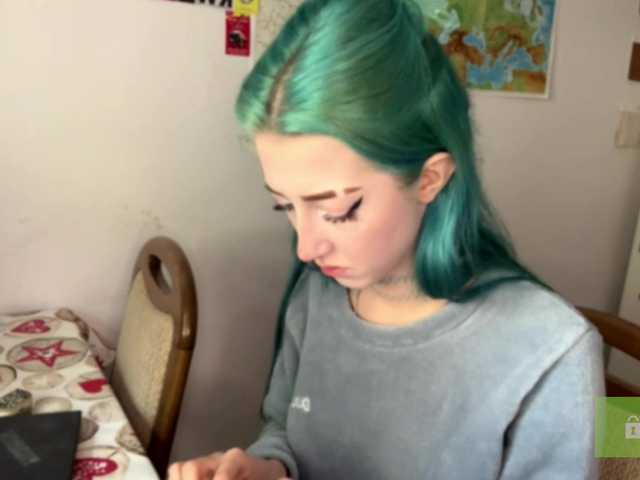 karolinawild live cam on BongaCams