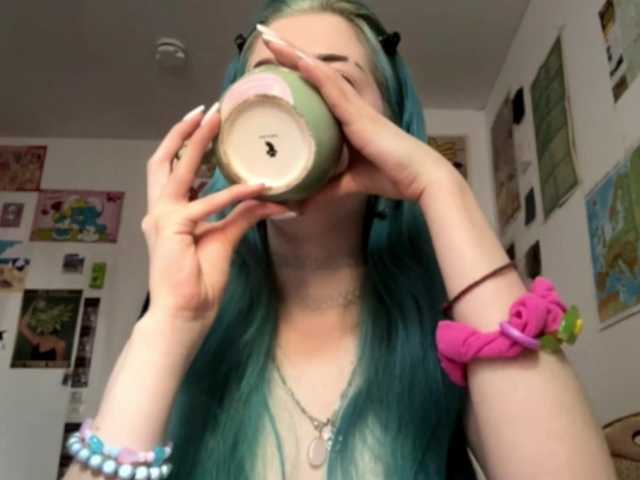 karolinawild live cam on BongaCams