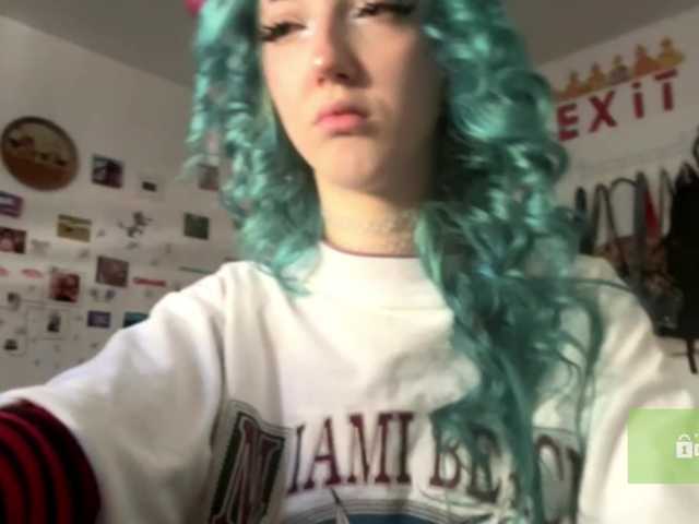 karolinawild live cam on BongaCams