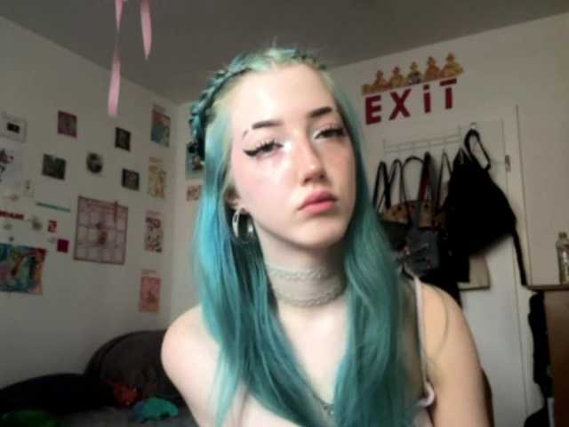 karolinawild live cam on BongaCams