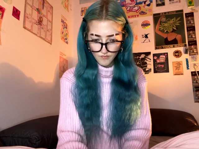karolinawild live cam on BongaCams