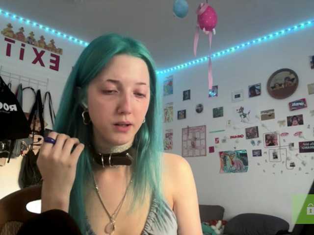 karolinawild live cam on BongaCams