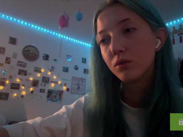 karolinawild live cam on BongaCams