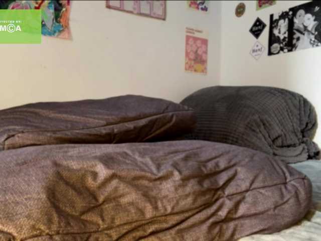 karolinawild live cam on BongaCams