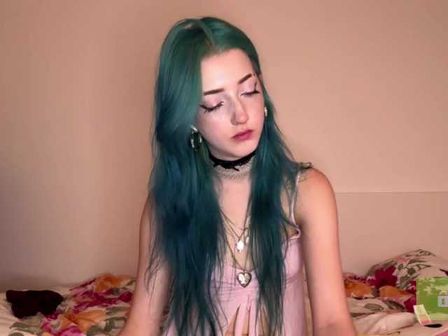 karolinawild live cam on BongaCams