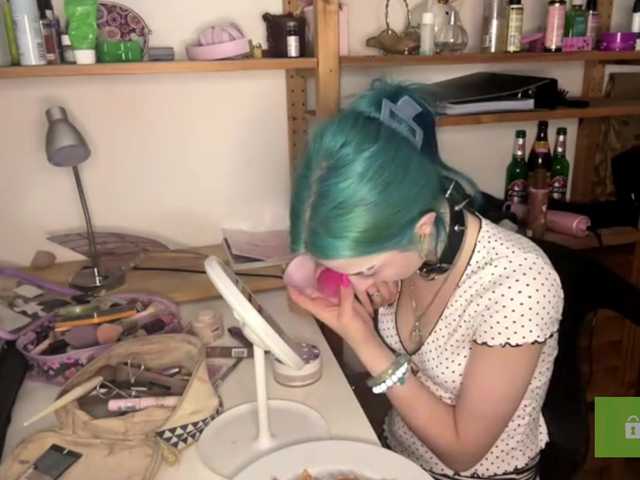 karolinawild live cam on BongaCams