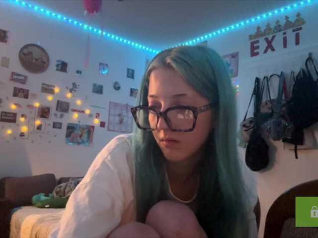 karolinawild live cam on BongaCams