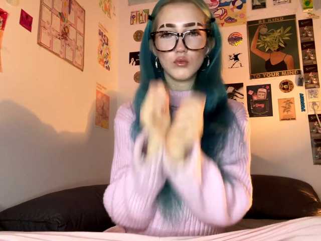 karolinawild live cam on BongaCams