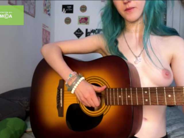 karolinawild live cam on BongaCams