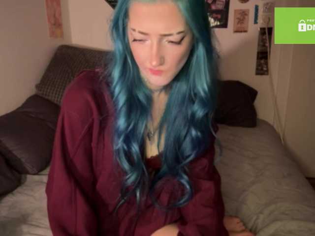 karolinawild live cam on BongaCams