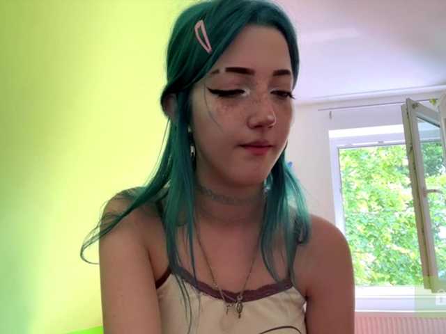 karolinawild live cam on BongaCams