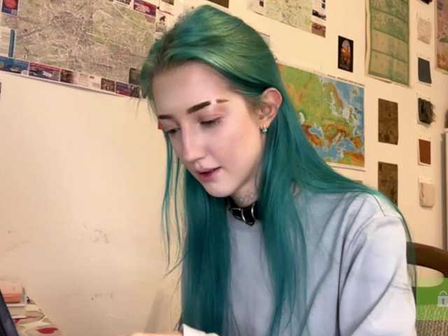 karolinawild live cam on BongaCams