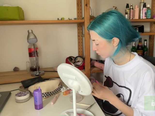 karolinawild live cam on BongaCams