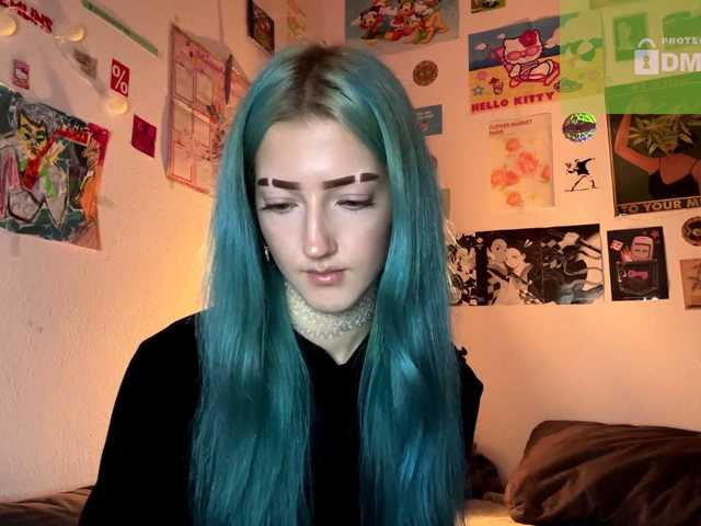 karolinawild live cam on BongaCams