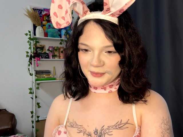 PhiaMoon live cam on BongaCams
