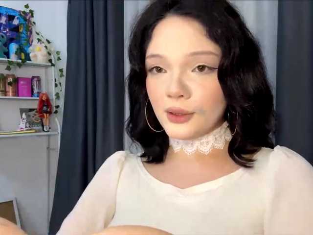 PhiaMoon live cam on BongaCams