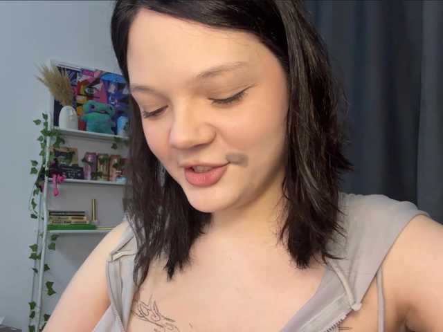 PhiaMoon live cam on BongaCams