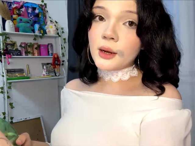 PhiaMoon live cam on BongaCams