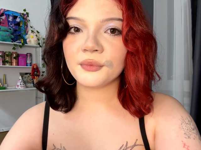 PhiaMoon live cam on BongaCams