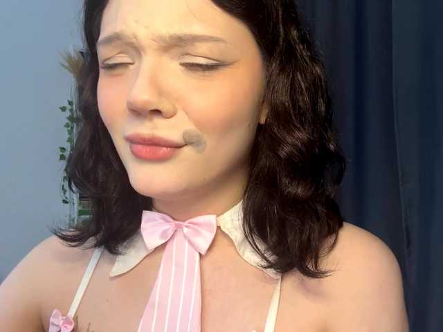 PhiaMoon live cam on BongaCams