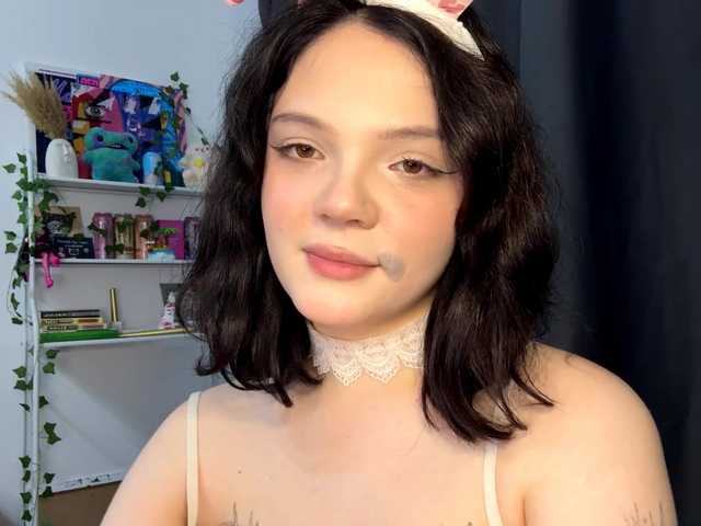 PhiaMoon live cam on BongaCams