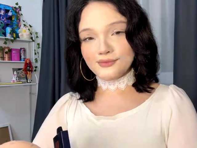 PhiaMoon live cam on BongaCams