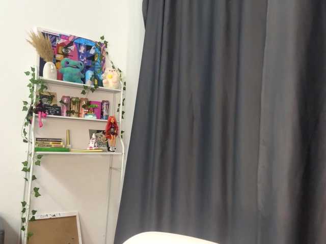 PhiaMoon live cam on BongaCams