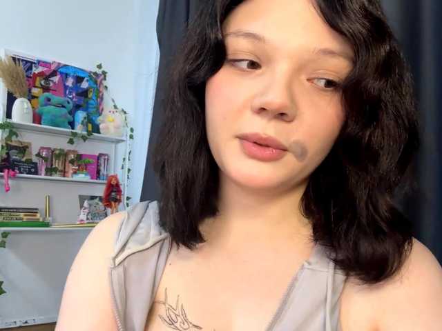 PhiaMoon live cam on BongaCams