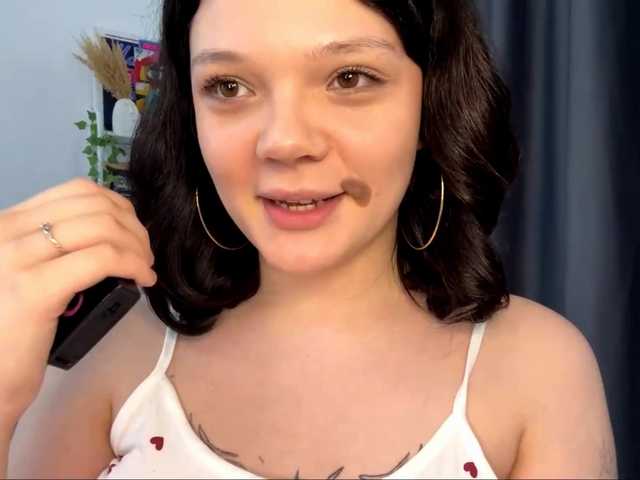 PhiaMoon live cam on BongaCams