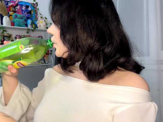 PhiaMoon live webcam show