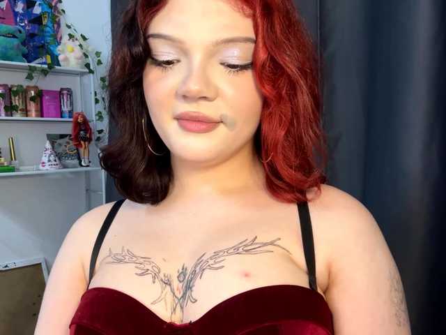 PhiaMoon live cam on BongaCams