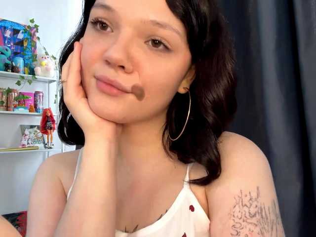PhiaMoon live cam on BongaCams