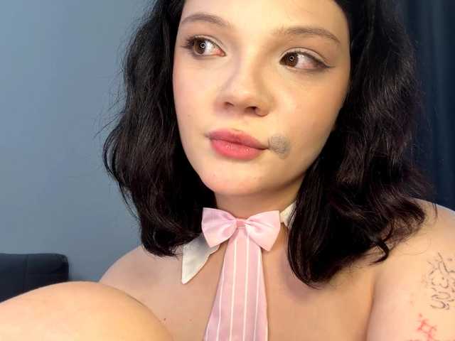 PhiaMoon live cam on BongaCams