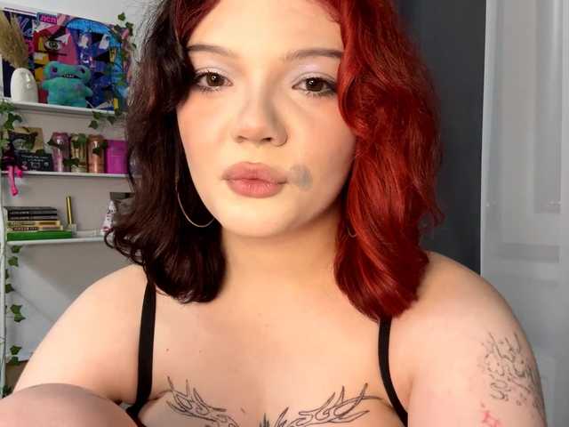 PhiaMoon live cam on BongaCams