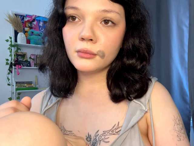 PhiaMoon live cam on BongaCams