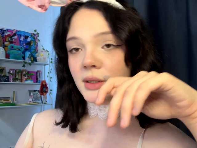 PhiaMoon live cam on BongaCams